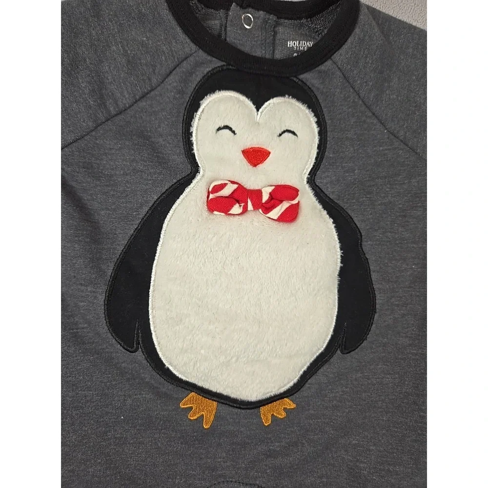 Holiday Time Baby Penguin Romper 0–3 Months Gray Long Sleeve Christmas‎ Outfit